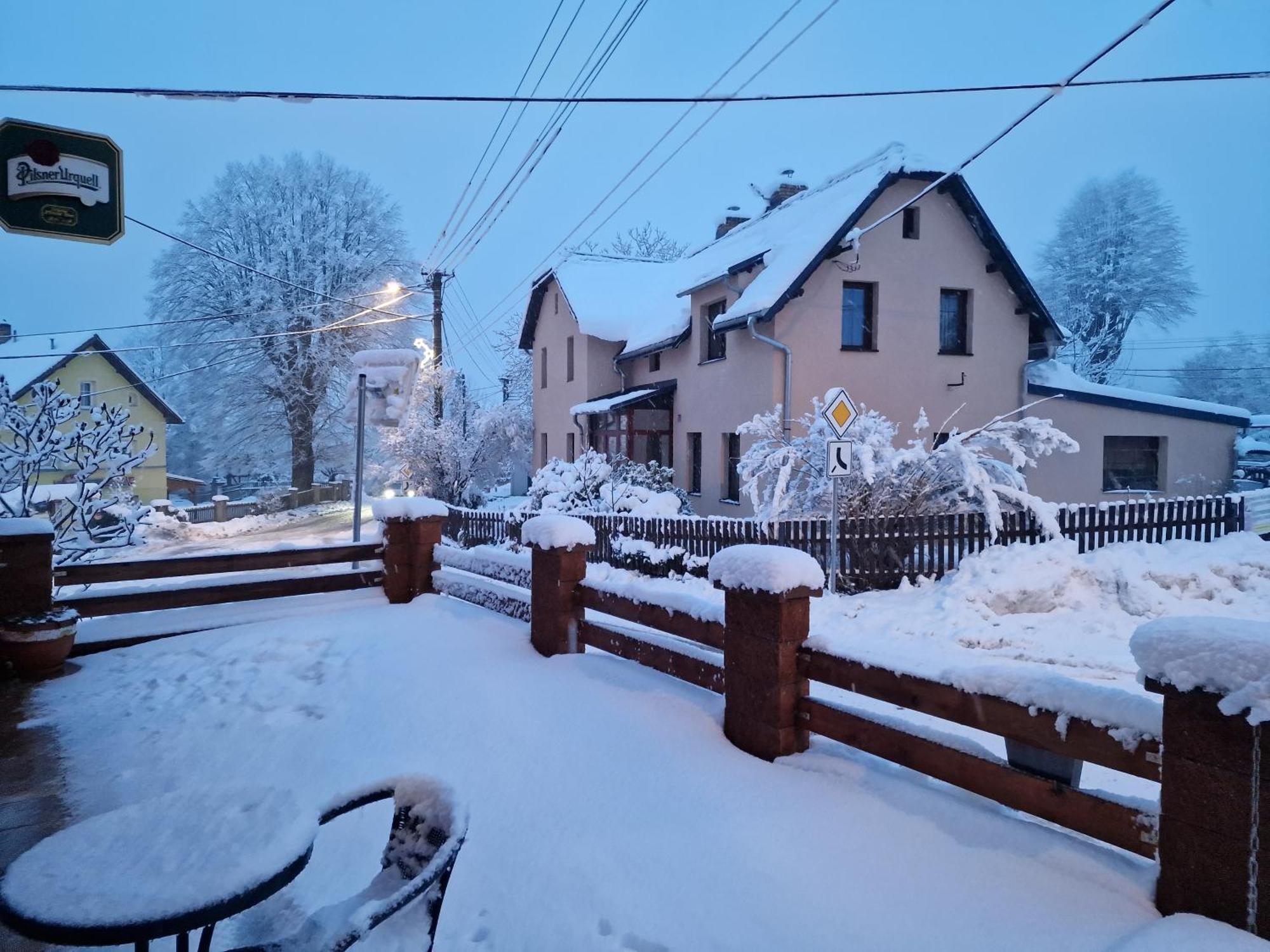 Penzion U Jezevce Hřensko Buitenkant foto